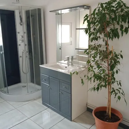 Les Pieds Dans L'eau *